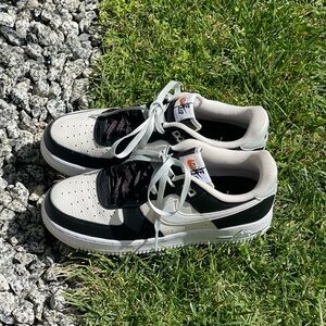 Nike Air Force 1’07 LV8 ‘Split - Black Phantom’